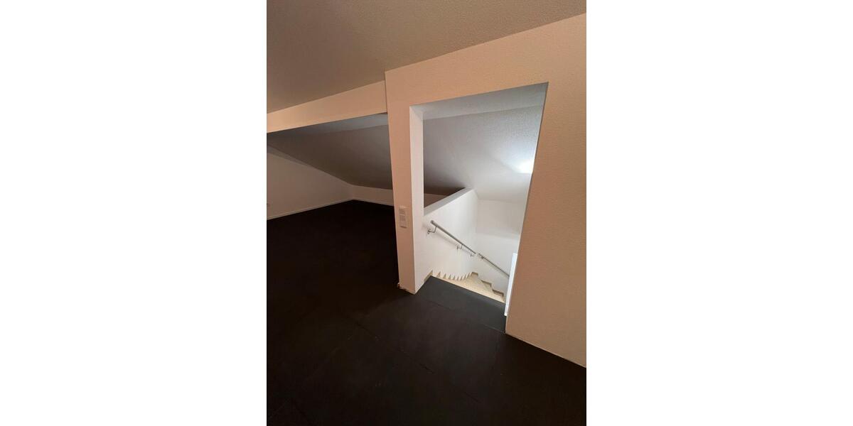 Dachgeschoßwohnung Burkardroth - 2 Zimmer, 78 m&sup2;, 750&euro; | Angebot:24832376