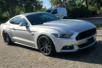 Ford Mustang 24.000 km 40.500 &euro; Remchingen 75196