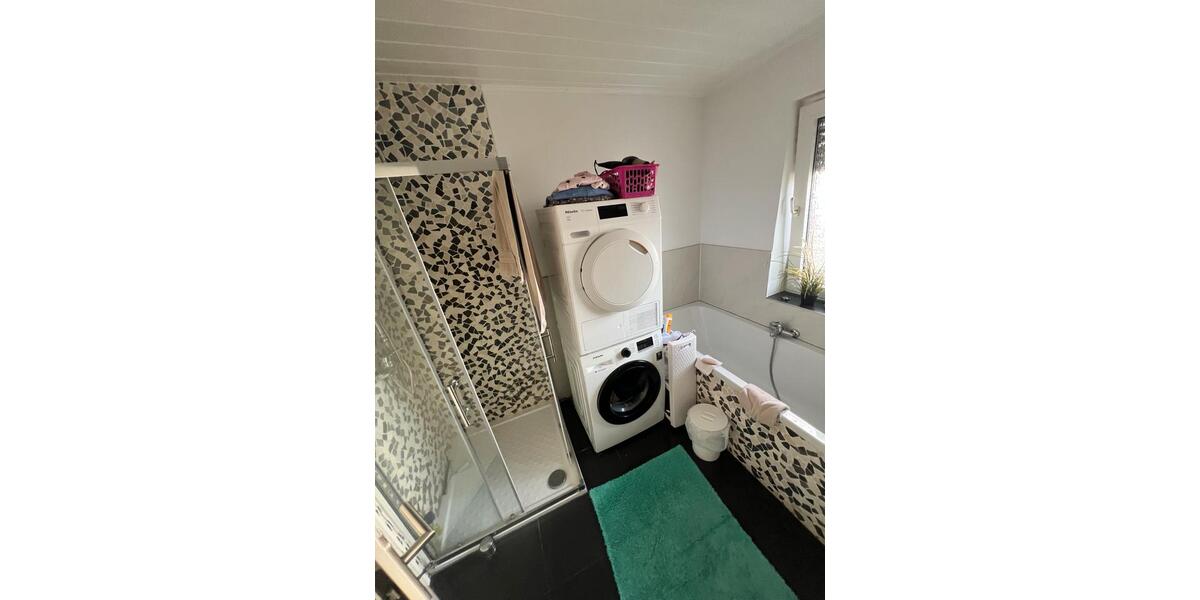 Erdgeschoßwohnung Enger - 3 Zimmer, 96 m&sup2;, 850&euro; | Angebot:26652911