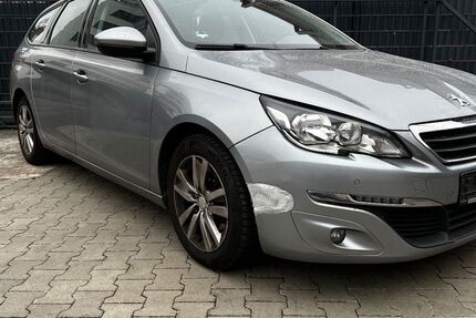 Peugeot 308 235.035 km 2.900 &euro; Frankfurt am Main / Bergen-Enkheim 60388