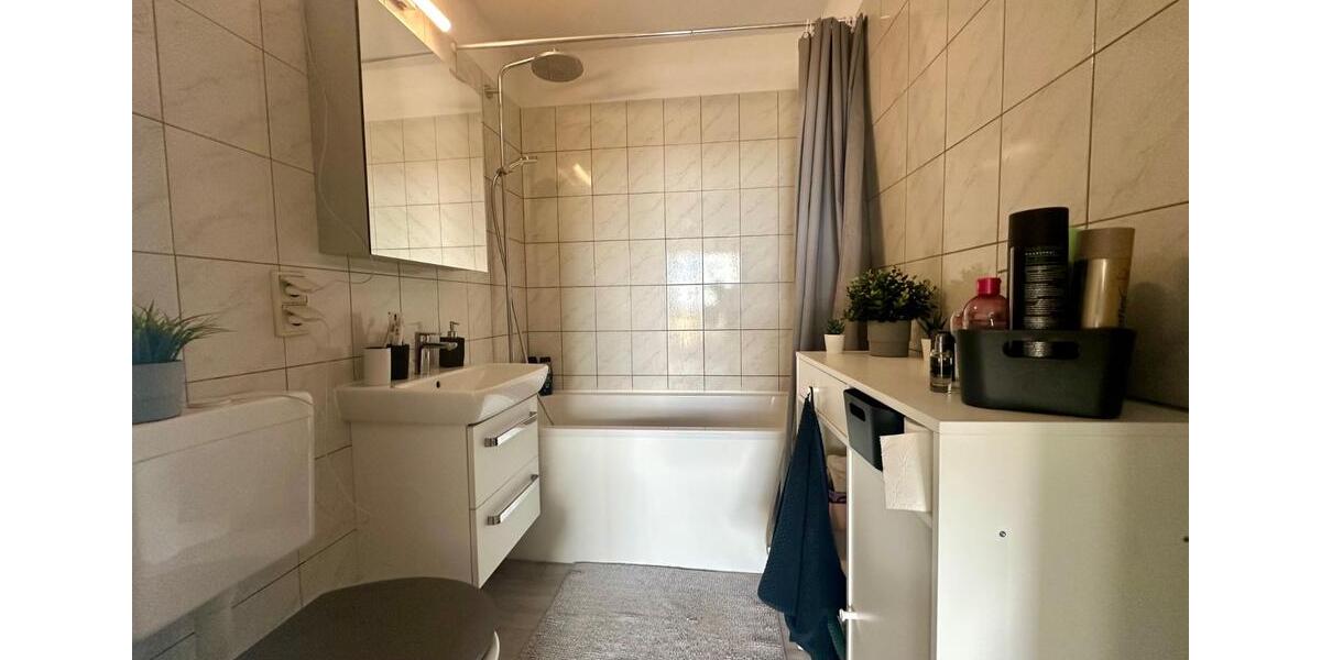 schicke 3-Raumwohung mit Einbauküche zu verkaufen 3 zimmer