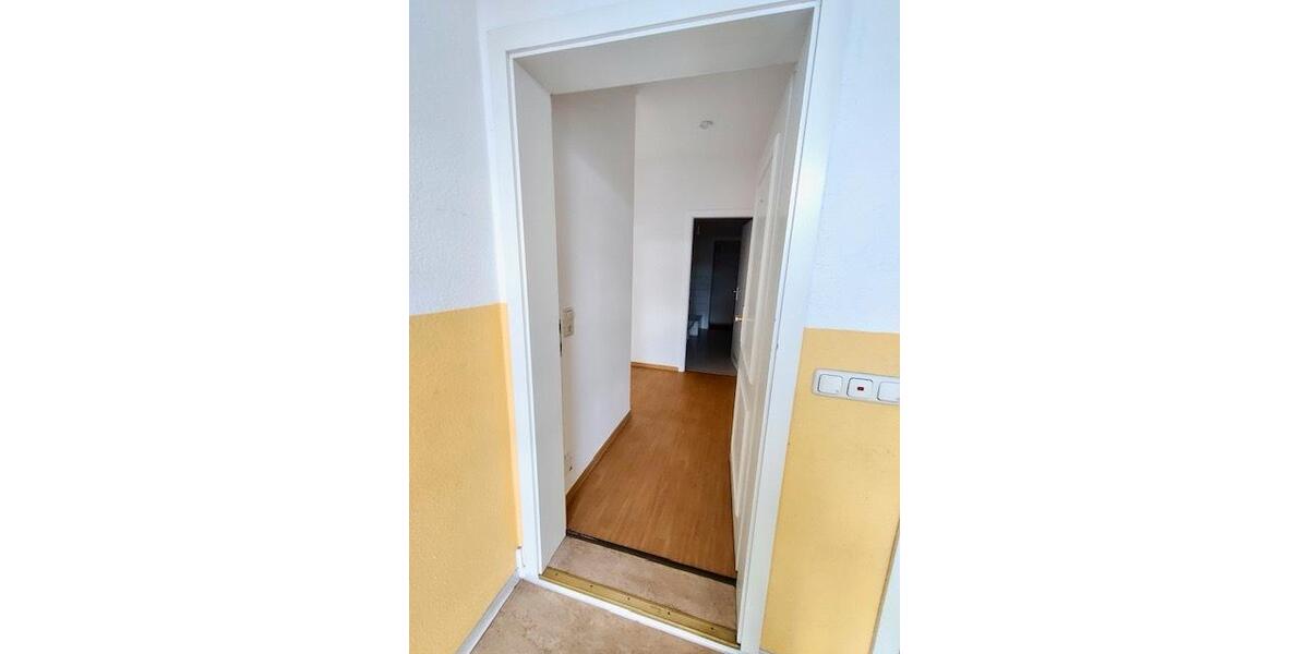 Dachgeschoßwohnung Neustrelitz - 3 Zimmer, 80 m&sup2;, 779&euro; | Angebot:26201908