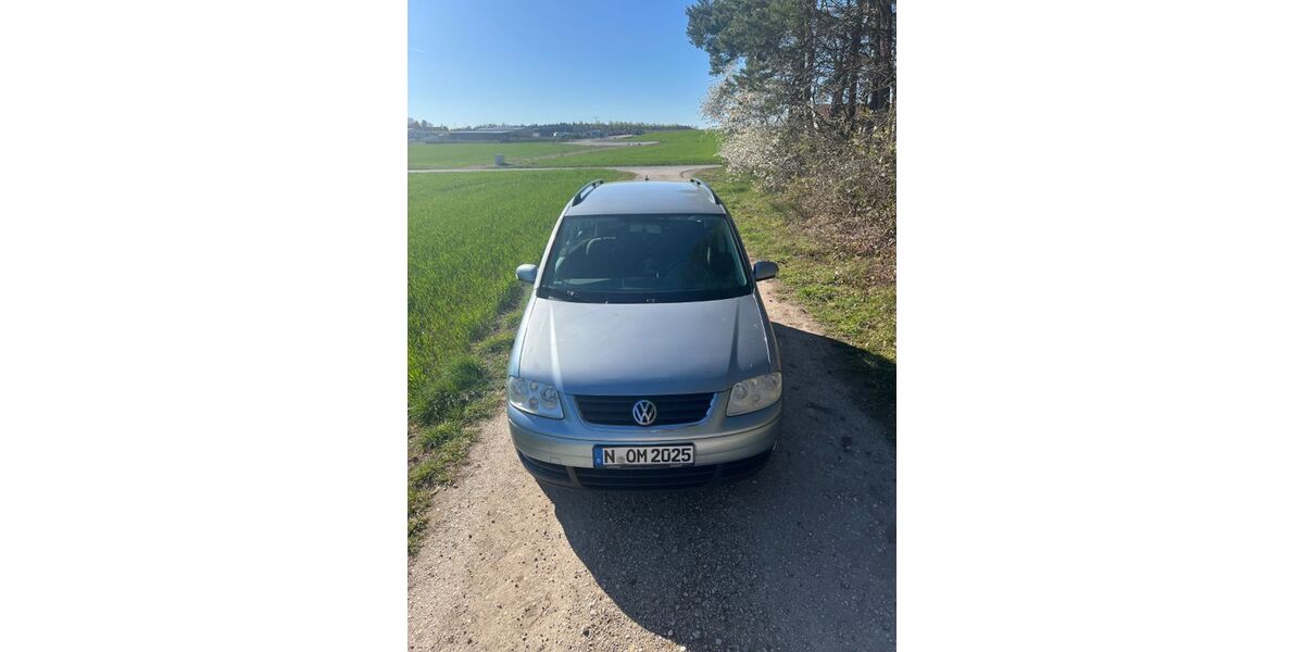 VW Touran 255.000 km 1.800 &euro; Fürth 90763