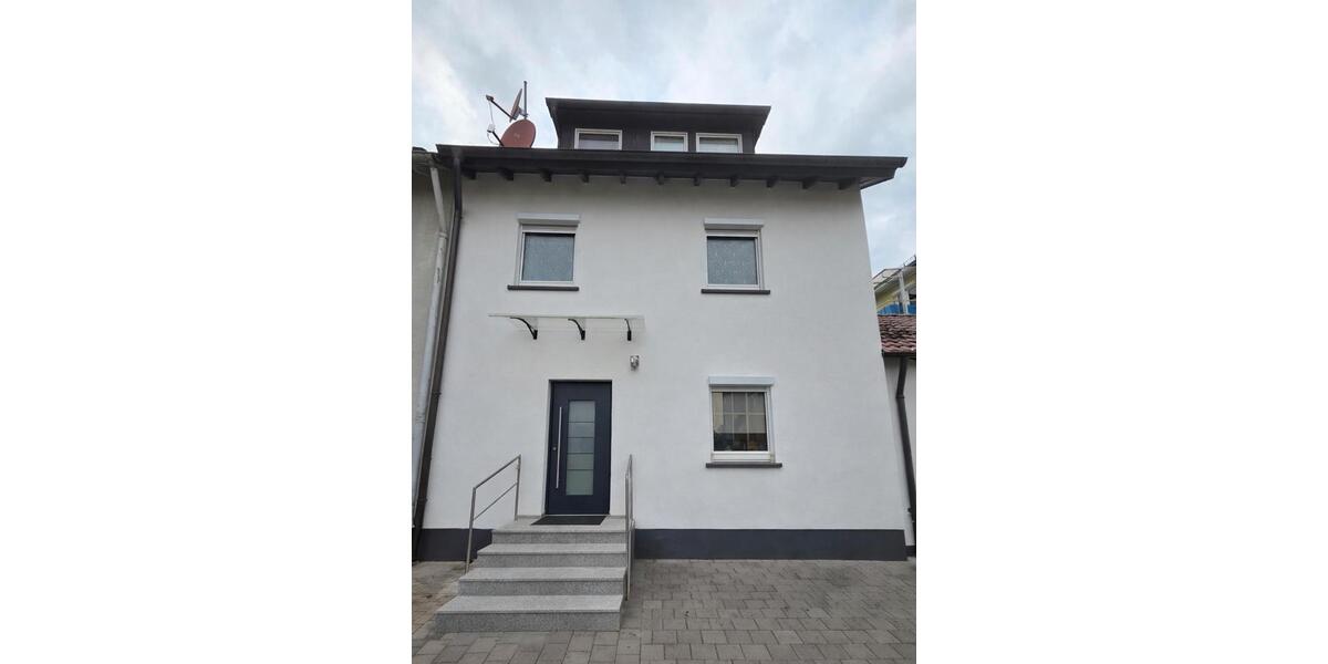 Reihenhaus Schwäbisch Gmünd - 7 Zimmer, 139 m&sup2;, 1.500&euro; | Angebot:26618242