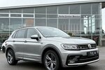 VW Tiguan 1.5 TSI RLine ACC/NAVI/AHK/SHZ/LED/1.HAND 73.187 km 25.800 &euro; Villingen-Schwenningen 78054