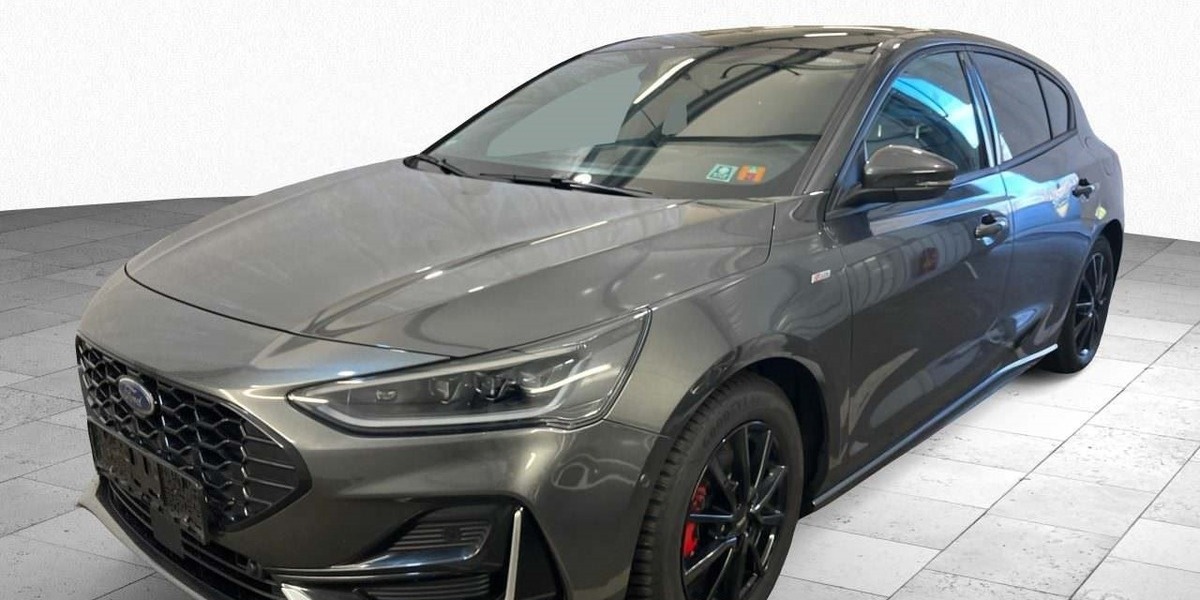 Ford Focus ST Line Vignale HYBR1.HD PANO/AHK/B&O/VOLL 88.246 km 19.990 &euro; Hatten 26209