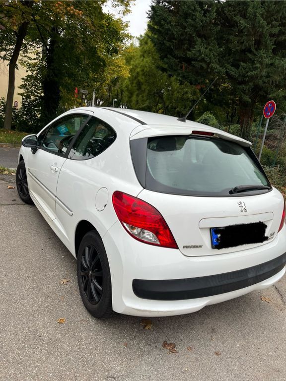 Peugeot 207 246.000 km 800 € Düren 52349