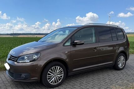 VW Touran 163.000 km 9.300 &euro; Eichenbühl 63928