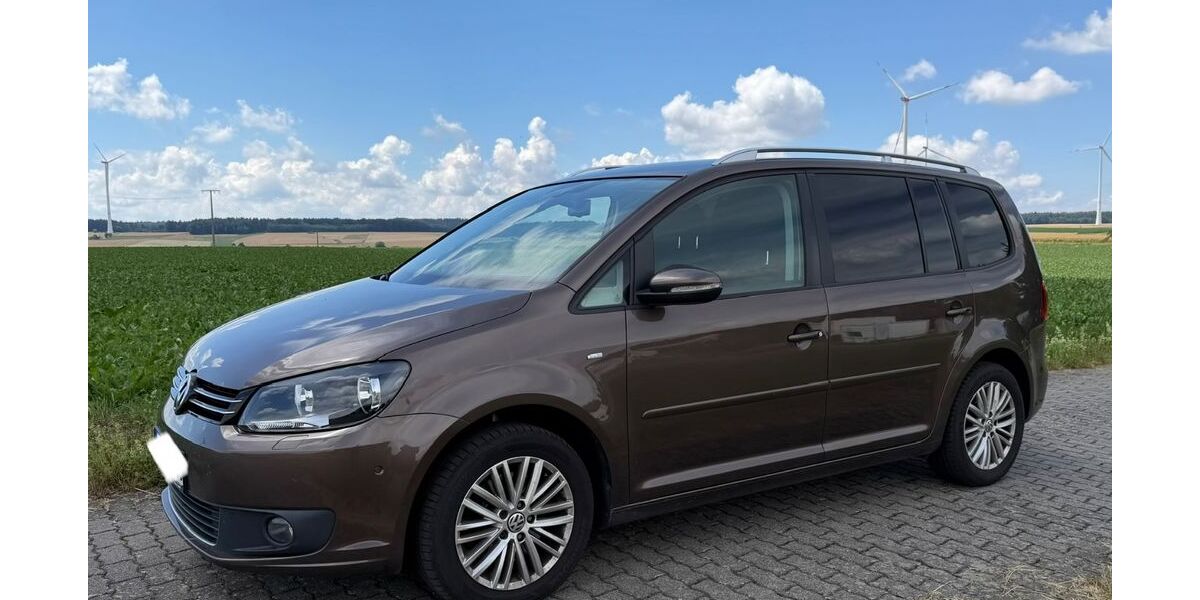 VW Touran 163.000 km 9.499 &euro; Eichenbühl 63928