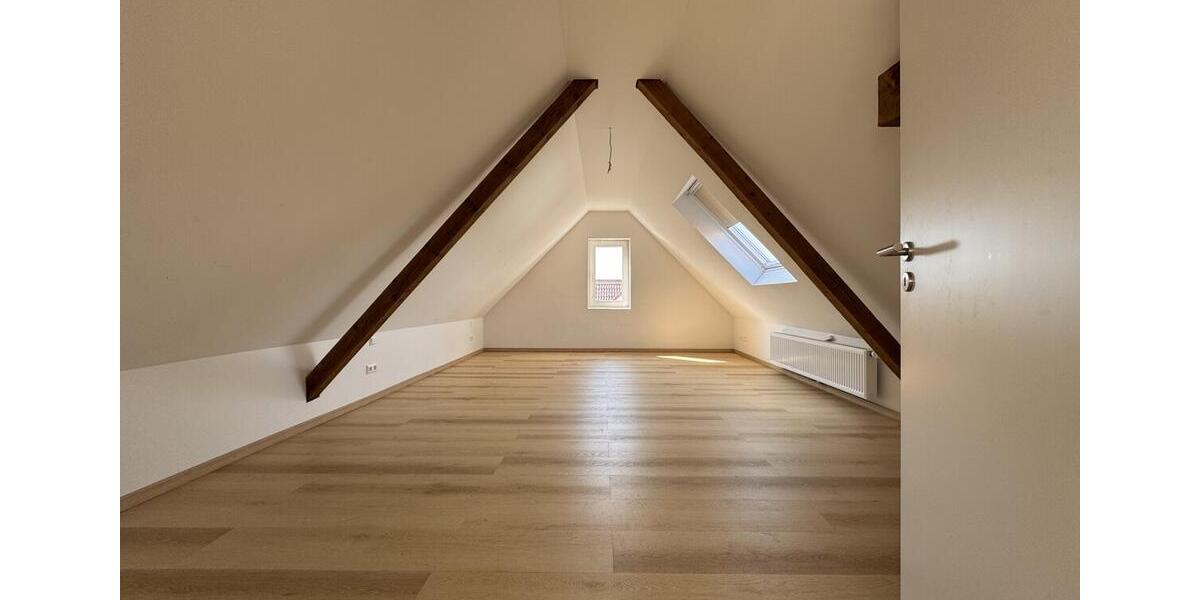 Etagenwohnung Crailsheim - 4 Zimmer, 105 m&sup2;, 900&euro; | Angebot:26645344