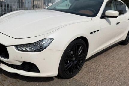 Maserati Ghibli 118.400 km 24.830 &euro; Erftstadt 50374