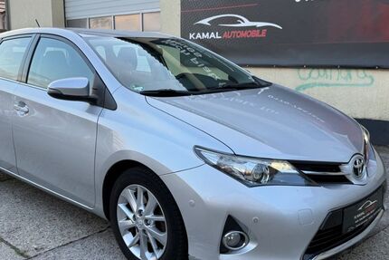 Toyota Auris 318.000 km 4.599 &euro; Hünfeld 36088