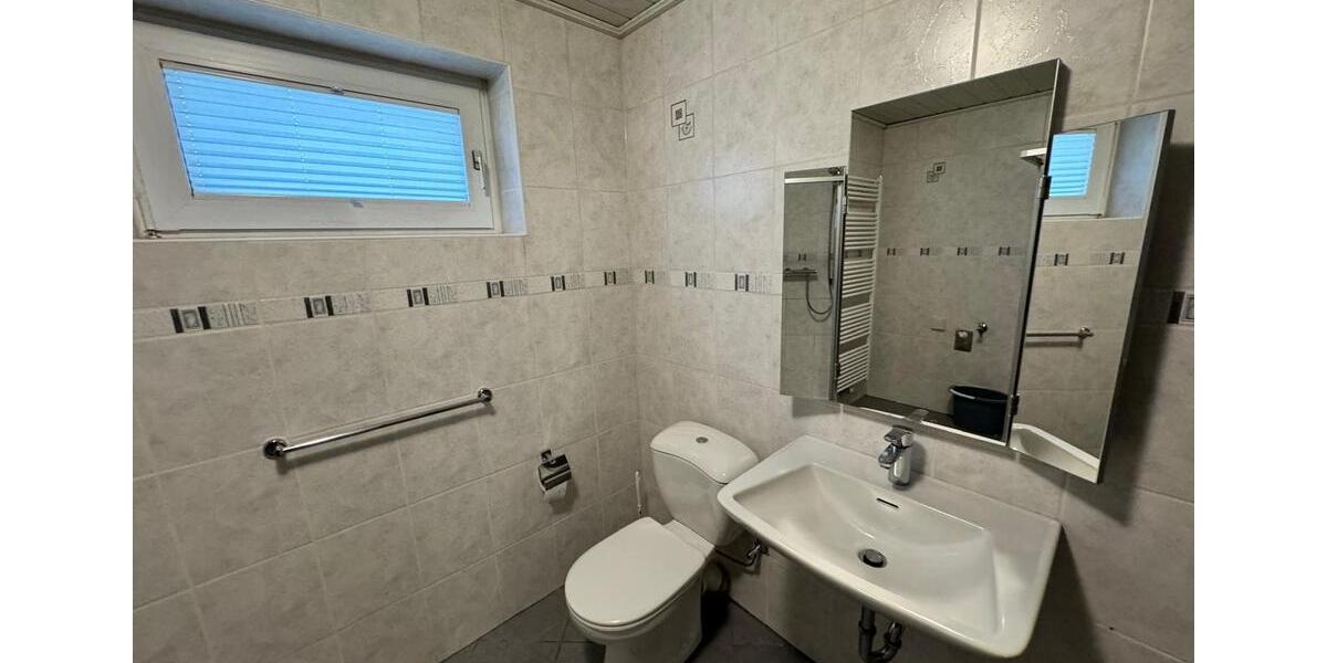 Etagenwohnung Rotenburg an der Fulda - 2 Zimmer, 65 m&sup2;, 700&euro; | Angebot:25451632