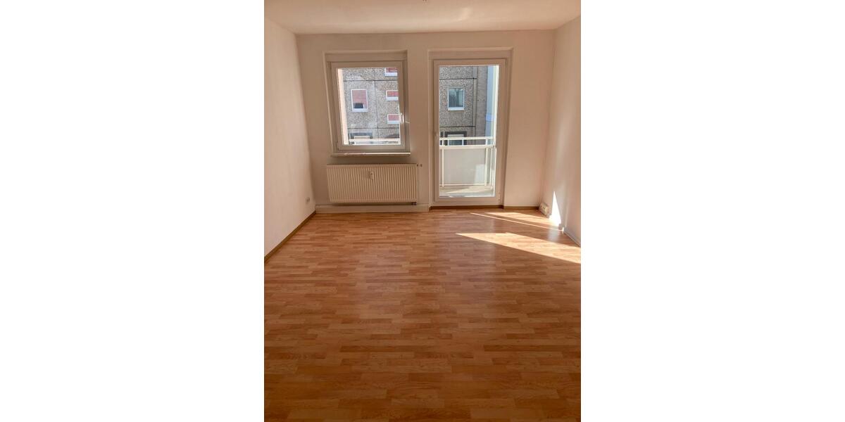 Etagenwohnung Gera - 2 Zimmer, 67 m&sup2;, 405&euro; | Angebot:26379716