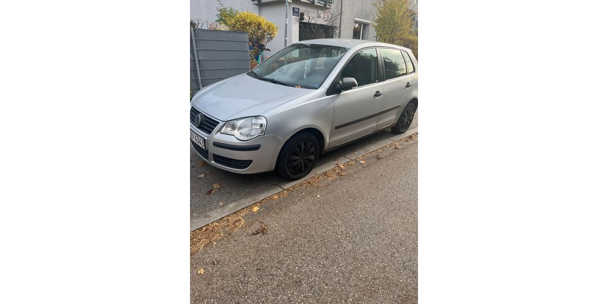 VW Polo 105.000 km 2.699 &euro; München 81673