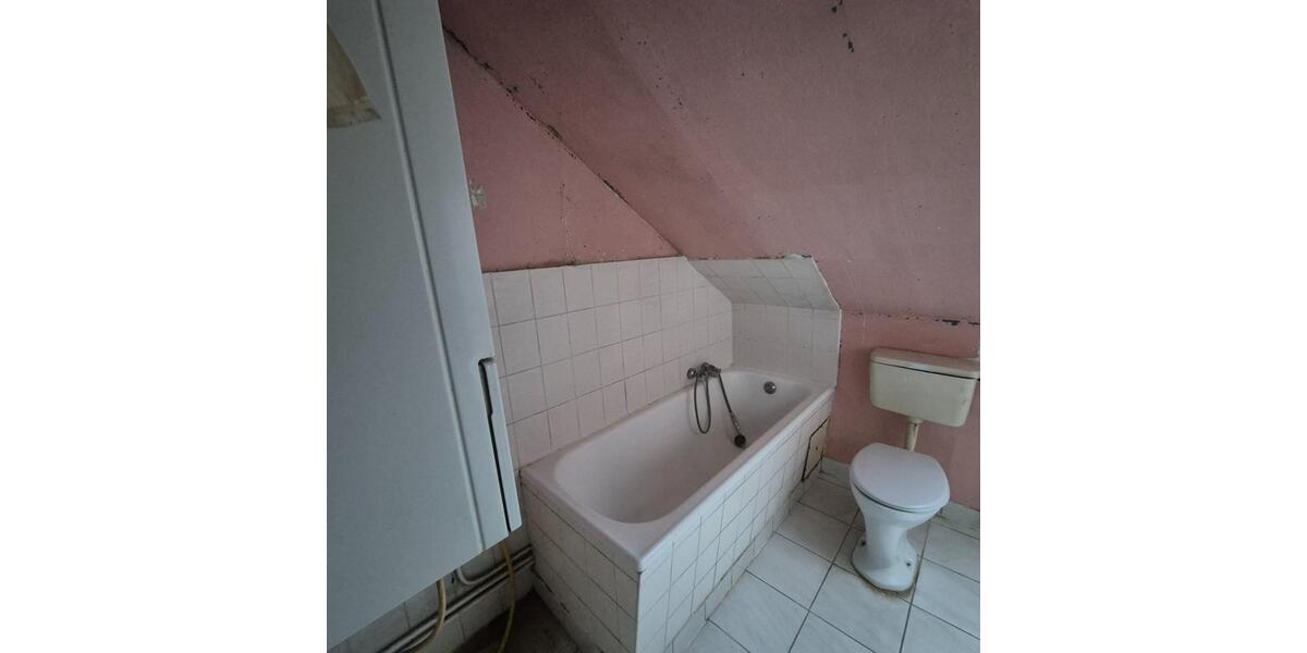 Dachgeschoßwohnung Ludwigshafen am Rhein Ludwigshafen-Oggersheim - 1 Zimmer, 29 m&sup2;, 270&euro; | Angebot:24750479