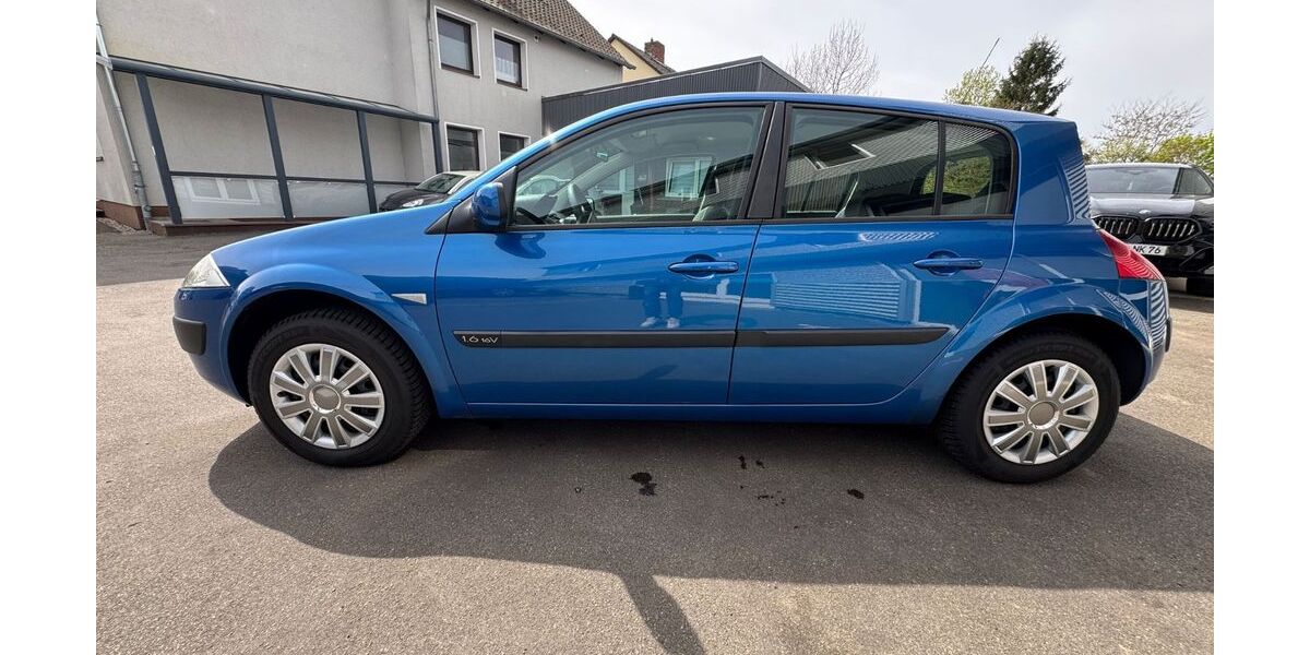 Renault Megane 174.365 km 2.990 &euro; Walsrode 29664