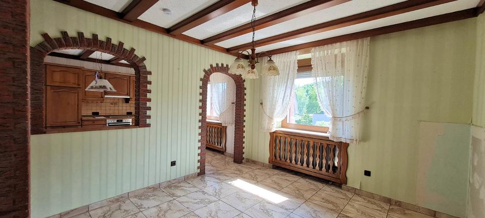 Einfamilienhaus Ottweiler - 8 Zimmer, 210 m&sup2;, 280.000&euro; | Angebot:27010138