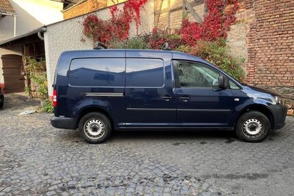 VW Caddy Maxi 121.684 km 8.900 € Limburg 65556