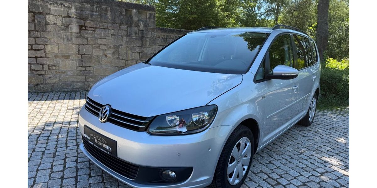 VW Touran 200.000 km 5.599 &euro; Estenfeld 97230