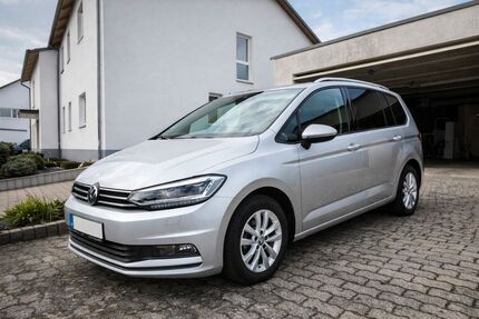 VW Touran 122.600 km 15.500 &euro; Völklingen 66333