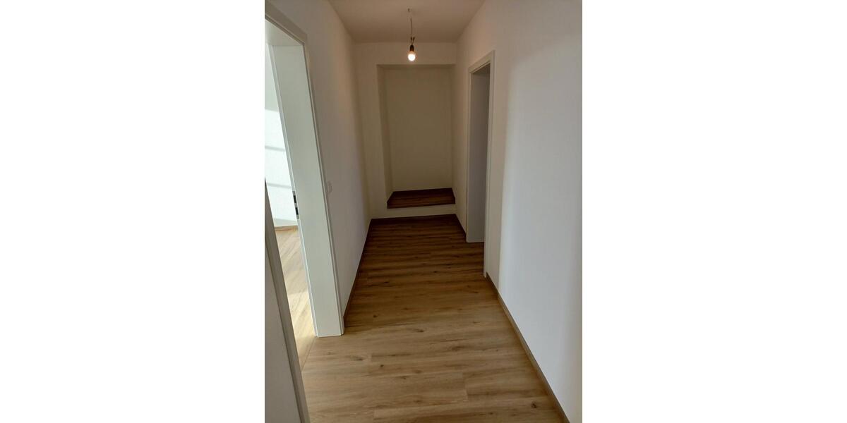 Etagenwohnung Bad Königshofen im Grabfeld - 4 Zimmer, 93 m&sup2;, 740&euro; | Angebot:25807330