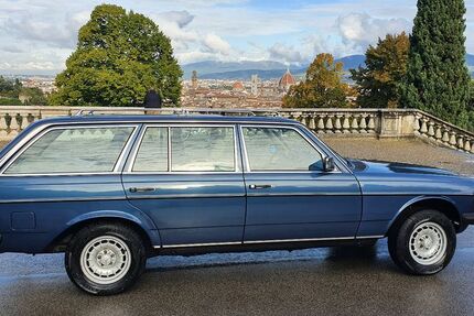 Mercedes-Benz 230 90.000 km 14.500 &euro; Ebersbach 01561