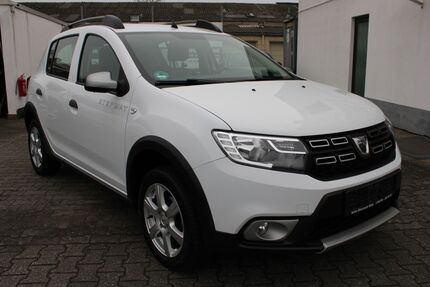 Dacia Sandero 106.000 km 9.499 &euro; Mainz-Kostheim 55246