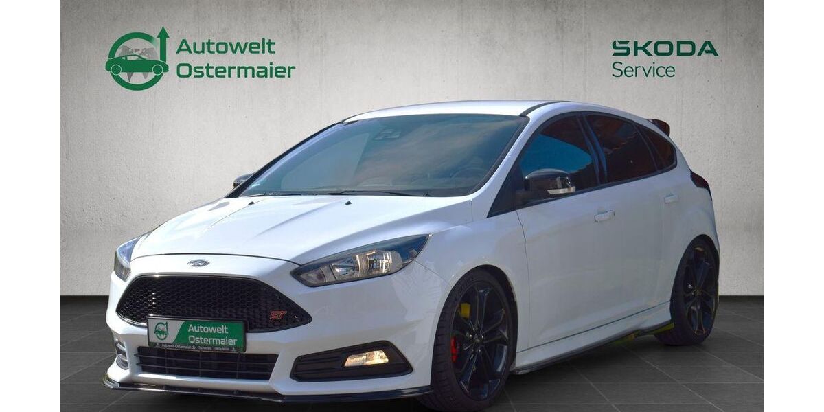 Ford Focus 54.885 km 16.885 &euro; Tacherting 83342