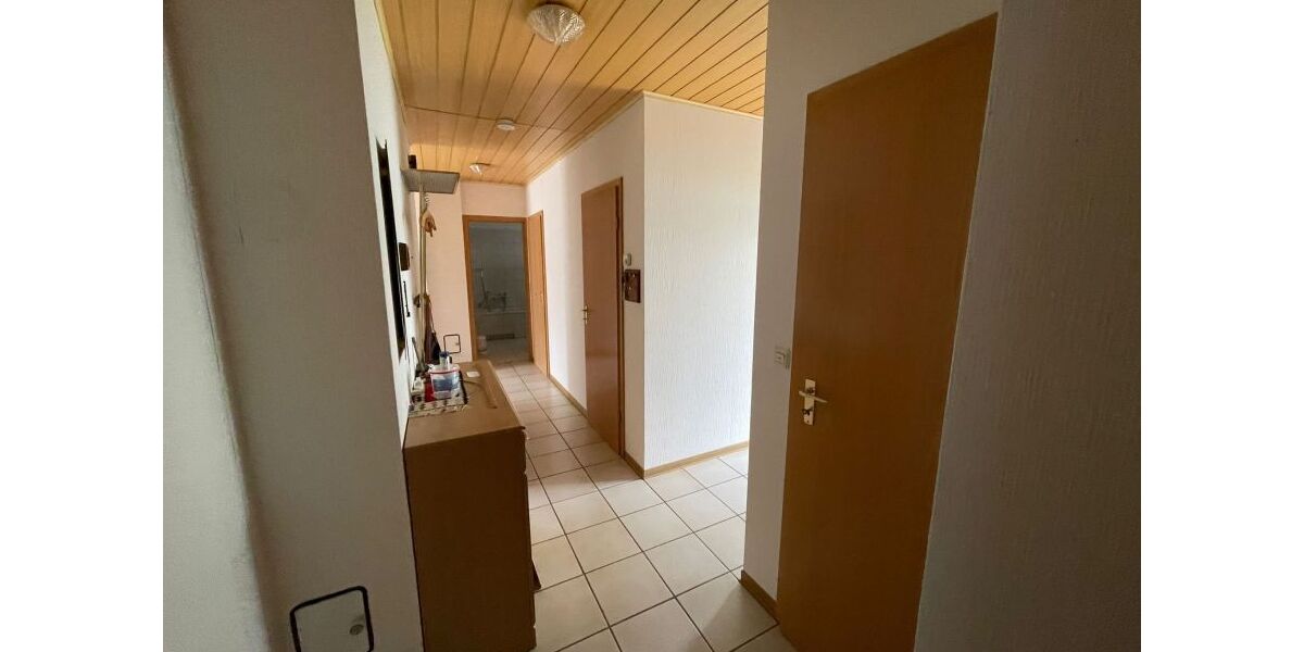 Freistehendes Haus zu vermieten in ruhiger, sonniger Lage mit Garten, Garage, Einfahrt und Terrasse - Einfamilienhaus Reinheim | Angebot:26940935