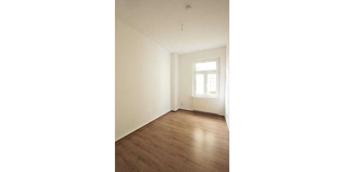 Etagenwohnung Pößneck - 4 Zimmer, 85 m&sup2;, 510&euro; | Angebot:26179985