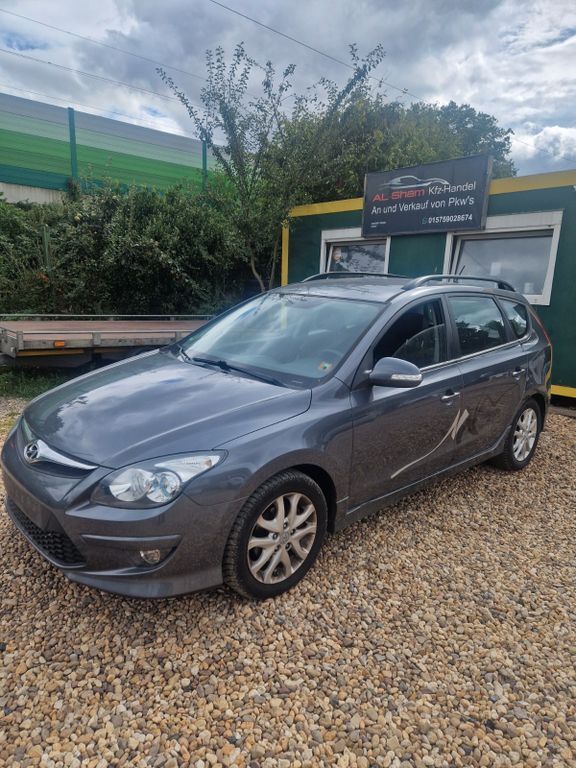 i30