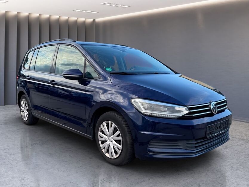 VW Touran 157.000 km 14.800 € Dresden 01108