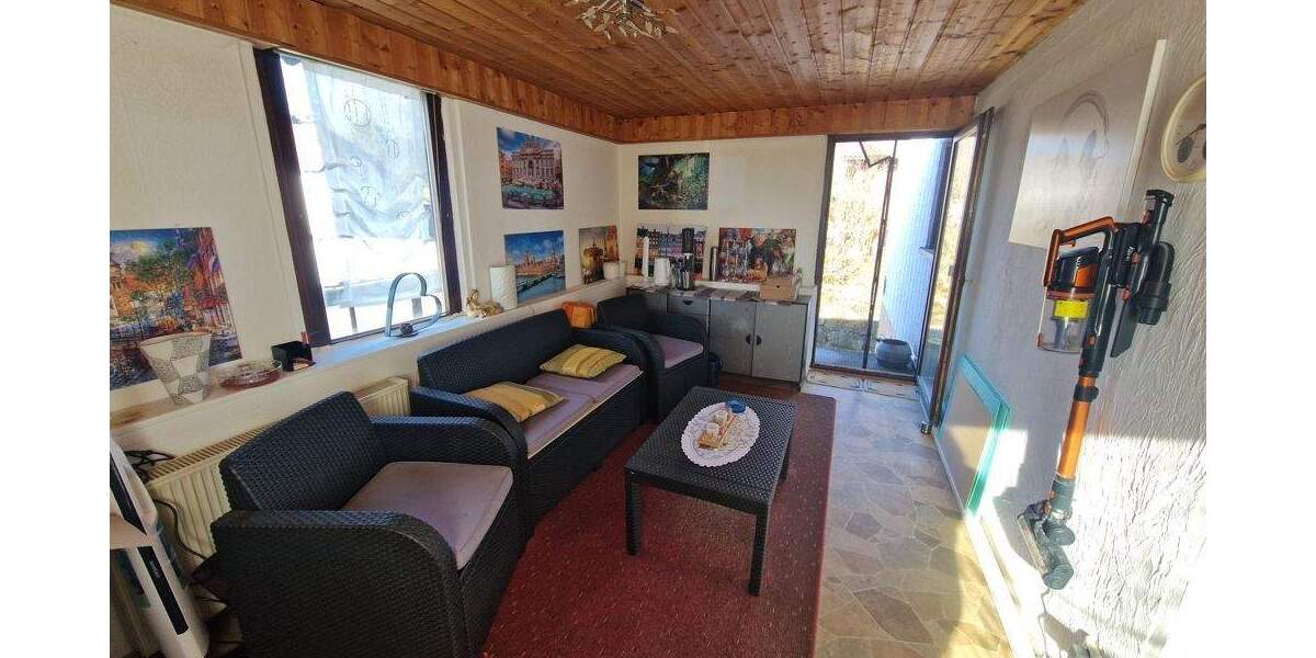 Etagenwohnung Kreuztal Ferndorf - 4 Zimmer, 102 m&sup2;, 275.000&euro; | Angebot:25685062