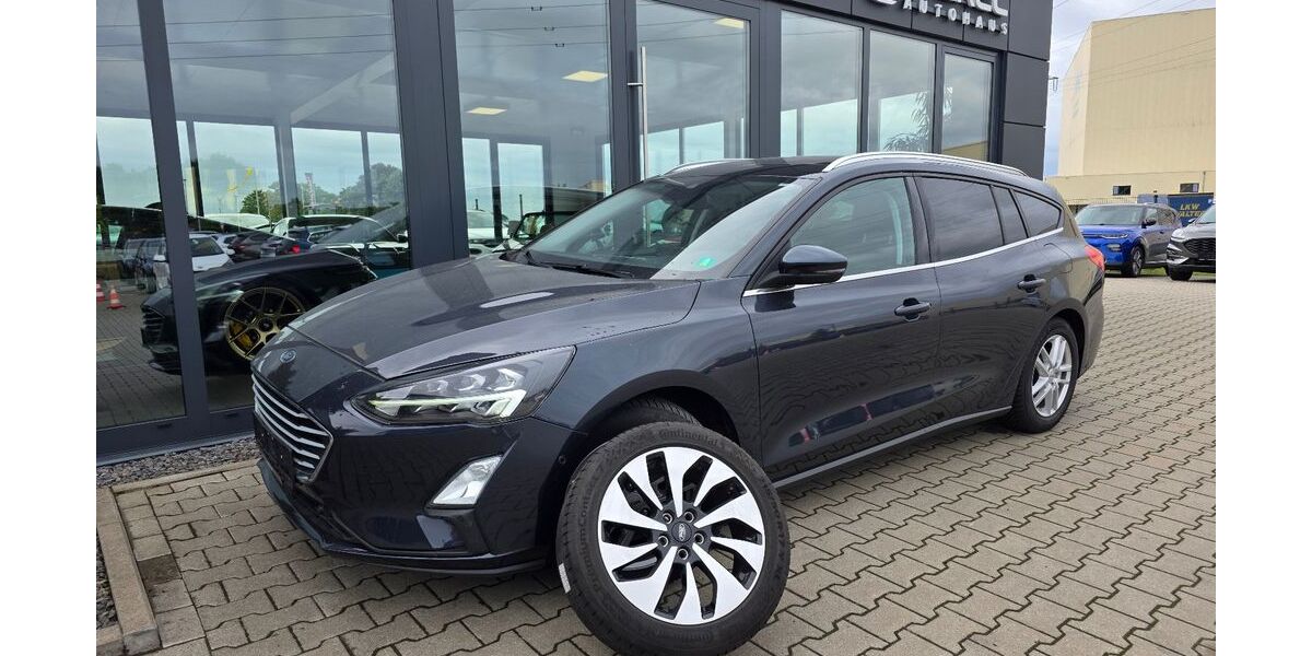 Ford Focus 105.000 km 15.999 &euro; Damme 49401