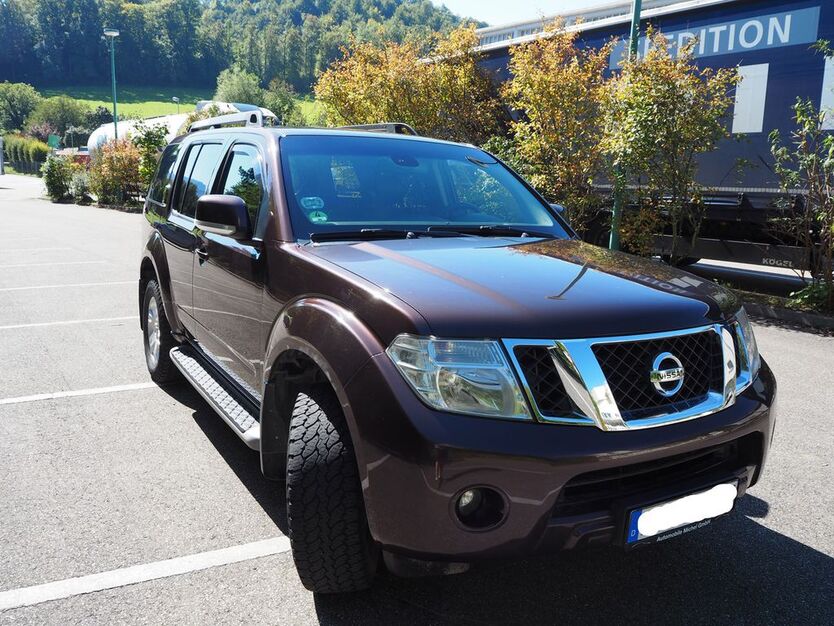 Nissan Pathfinder 216.000 km 13.700 € Bollschweil 79283