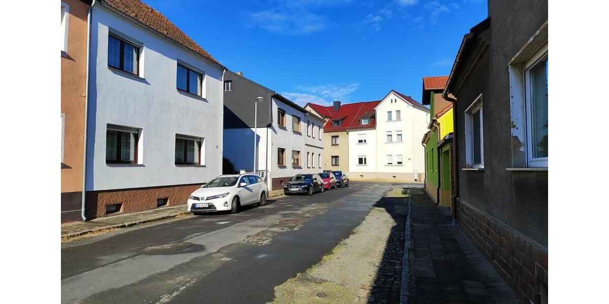 Doppelhaushälfte Elsterwerda - 7 Zimmer, 147 m&sup2;, 129.000&euro; | Angebot:22479924