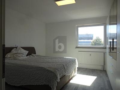 ERSTBEZUG NACH KOMPLETTSANIERUNG MIT AUSSICHT 3 zimmer