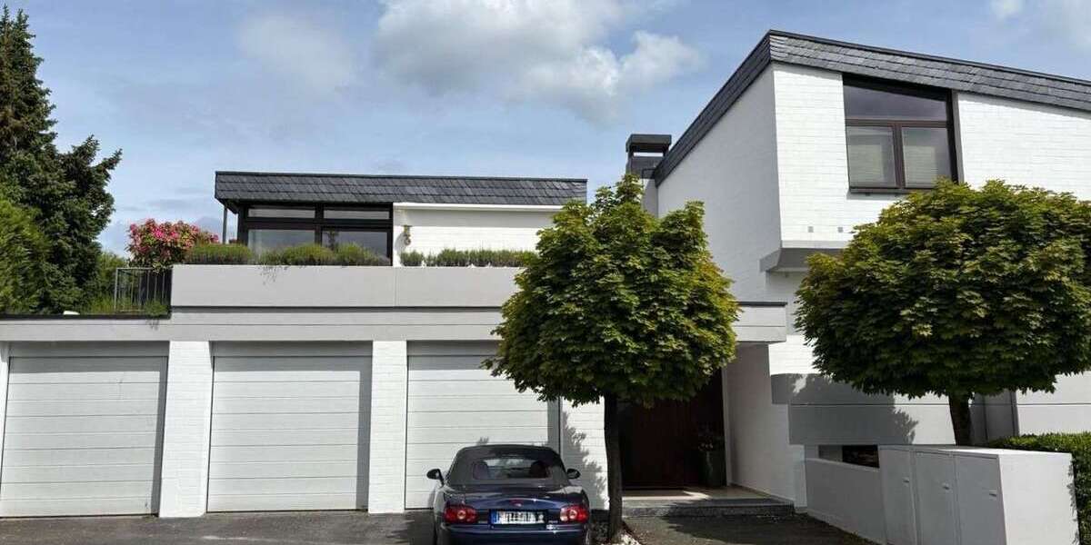 Einfamilienhaus Kronberg im Taunus - 16 Zimmer, 410 m&sup2;, 2.195.000&euro; | Angebot:26660868