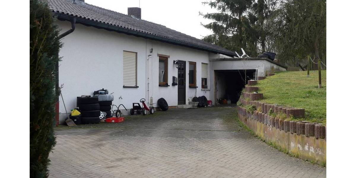 Etagenwohnung Schrecksbach Röllshausen - 4 Zimmer, 103 m&sup2;, 63.000&euro; | Angebot:25685481