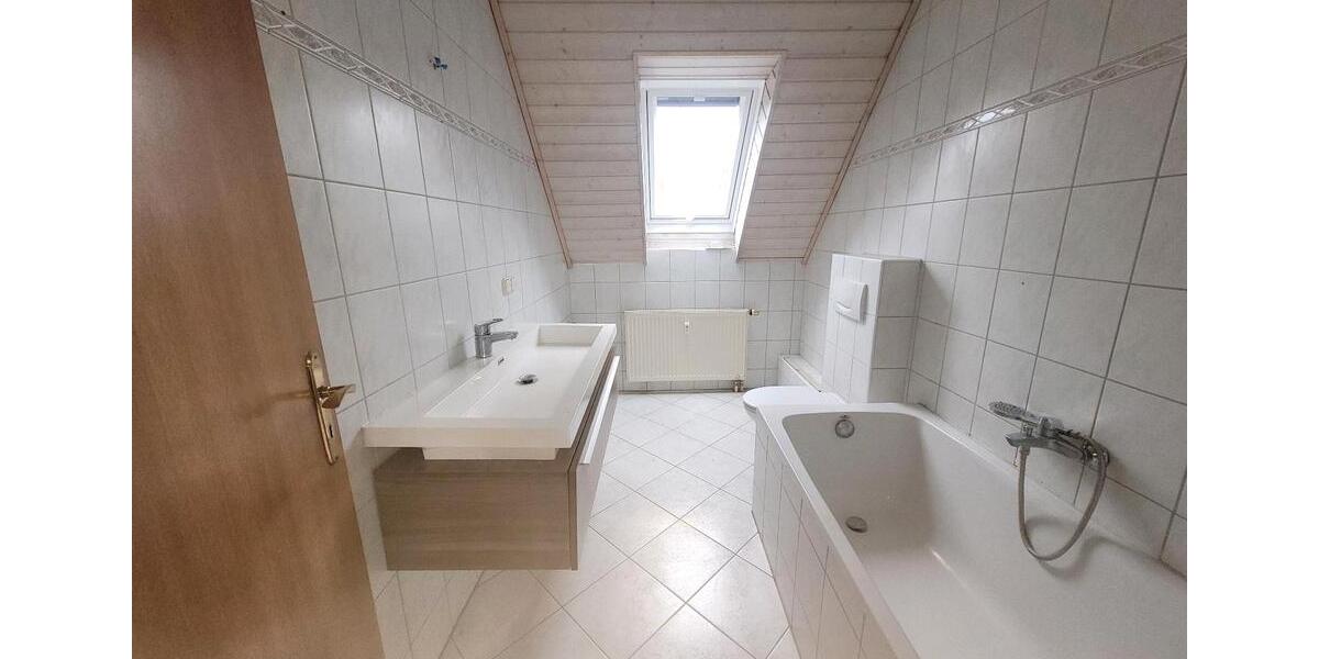 Dachgeschoßwohnung Bad Muskau - 4 Zimmer, 105 m&sup2;, 680&euro; | Angebot:25210635