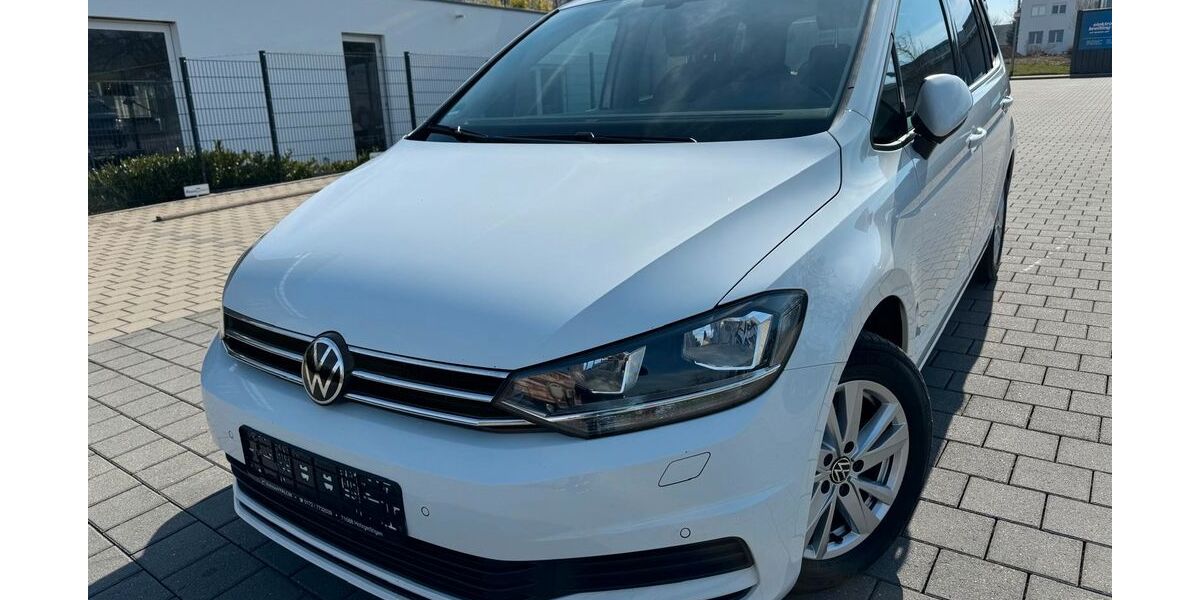 VW Touran 142.000 km 16.980 &euro; Holzgerlingen 71088