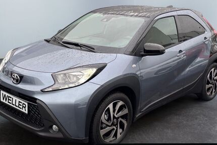 Toyota Aygo (X) 4.009 km 16.690 € Hamm 59067