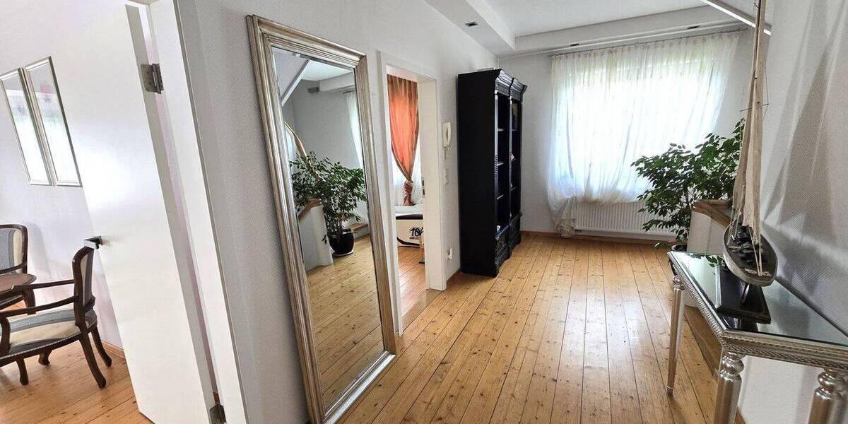Einfamilienhaus Eschwege - 5 Zimmer, 200 m&sup2;, 770.000&euro; | Angebot:25735921
