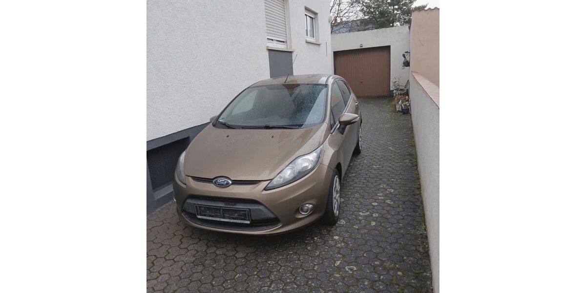 Ford Fiesta 221.795 km 2.499 &euro; Stockstadt am Rhein 64589