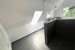 SCHICK und SUPER ZENRAL im ACHIMER BAUERNVIERTEL Hochwertige, schöne 3 Zimmer-Maisonette-Wohnung Baujahr 2022 mit großem Balkon und Garagenplatz