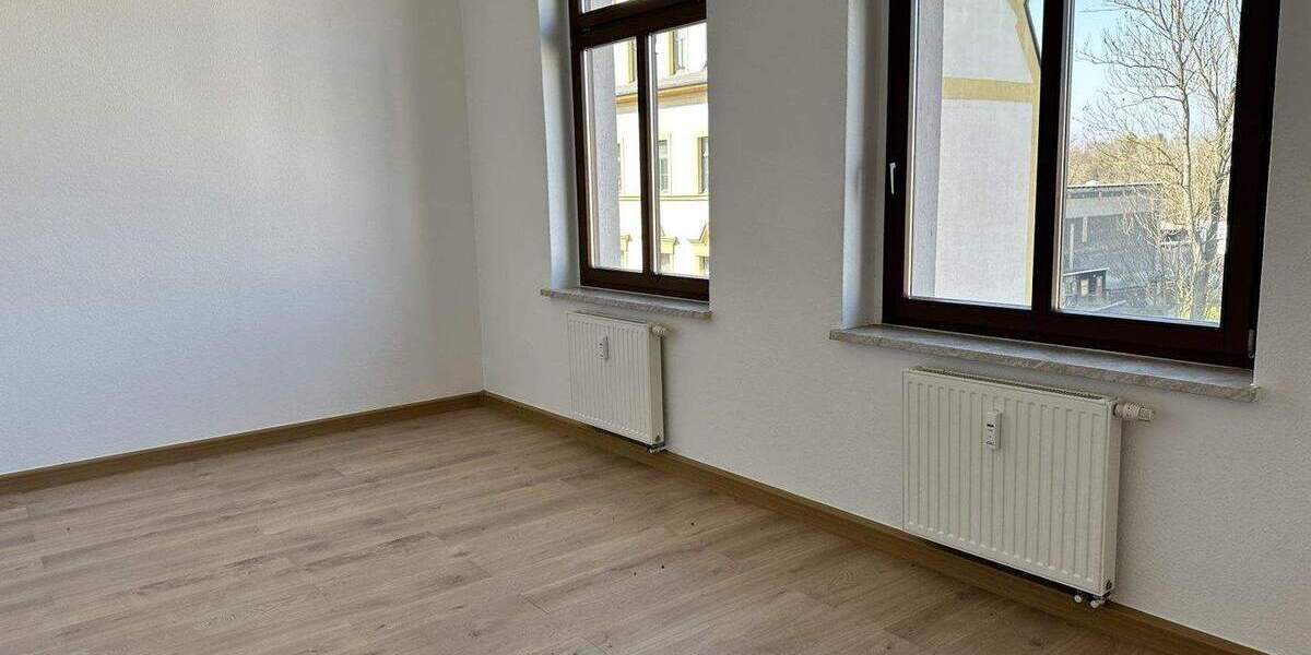 Etagenwohnung Oelsnitz/V. Oelsnitz - 3 Zimmer, 62 m&sup2;, 45.000&euro; | Angebot:25821697