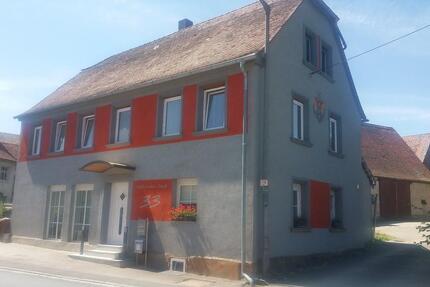 Haus Heilsbronn - 6 Zimmer, 200 m&sup2;, 235.000&euro; | Angebot:25576498