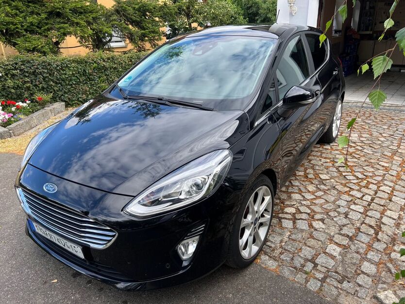 Ford Fiesta 70.333 km 10.750 € Hoyerswerda 02977