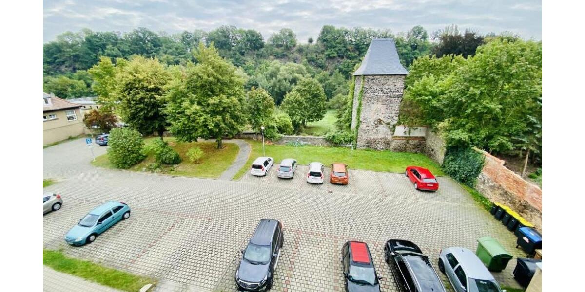 2 Raum DG-Wohnung mit Balkon und Blick ins Grüne. Bad mit Wanne! In Weida! - Dachgeschoßwohnung Weida Liebsdorf | Angebot:26347862